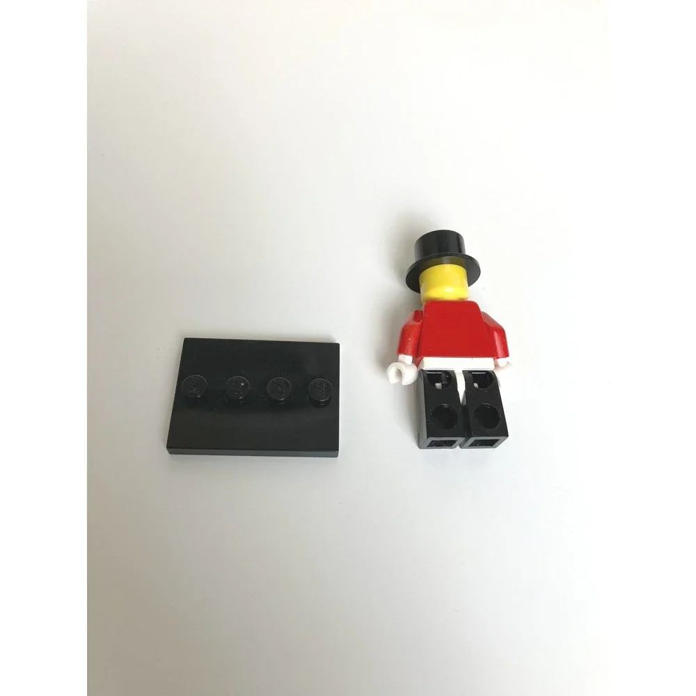 Lego Minifigure Series 2 Circus Ring Master Retired‎ Collectible
